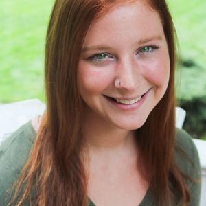 Meet your Posher, Larissa